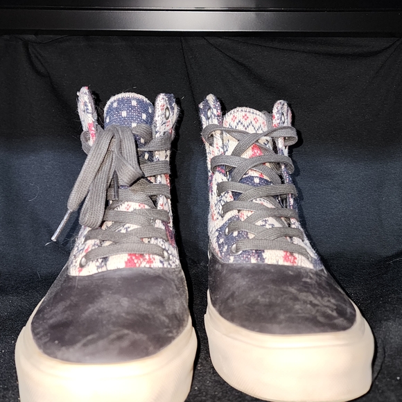 Vans Winter High-Top Sneakers - Picture 1 of 6